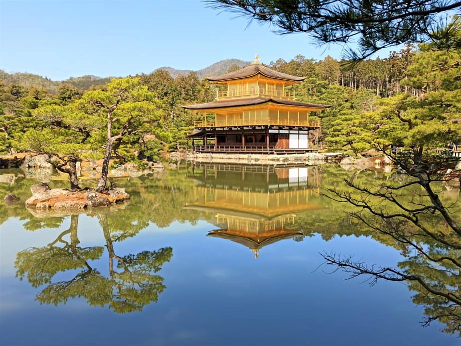 Kinkaku-ji (Golden Pavilion) 